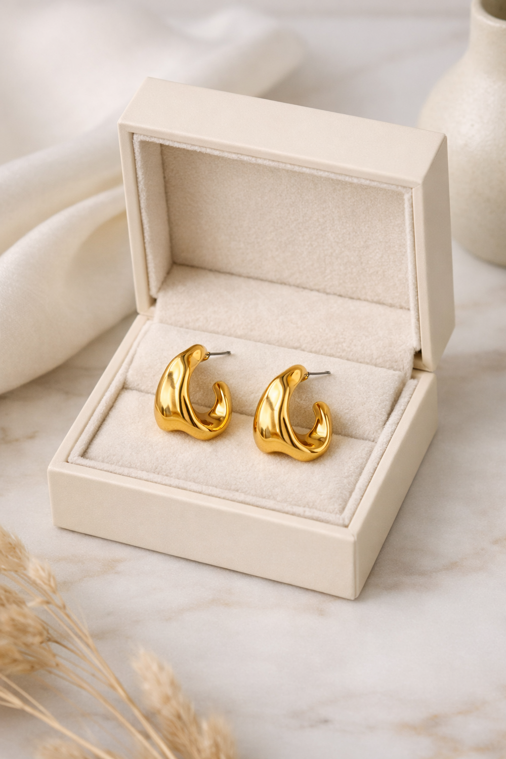 Timeless 18k Gold‑Plated Earrings for Effortless Everyday Elegance